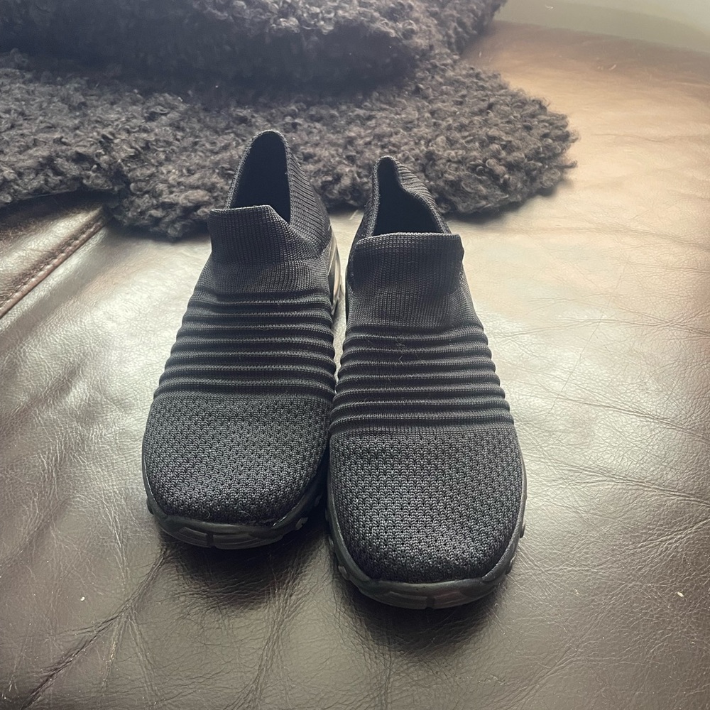 Nursing shoes Black Slip-On